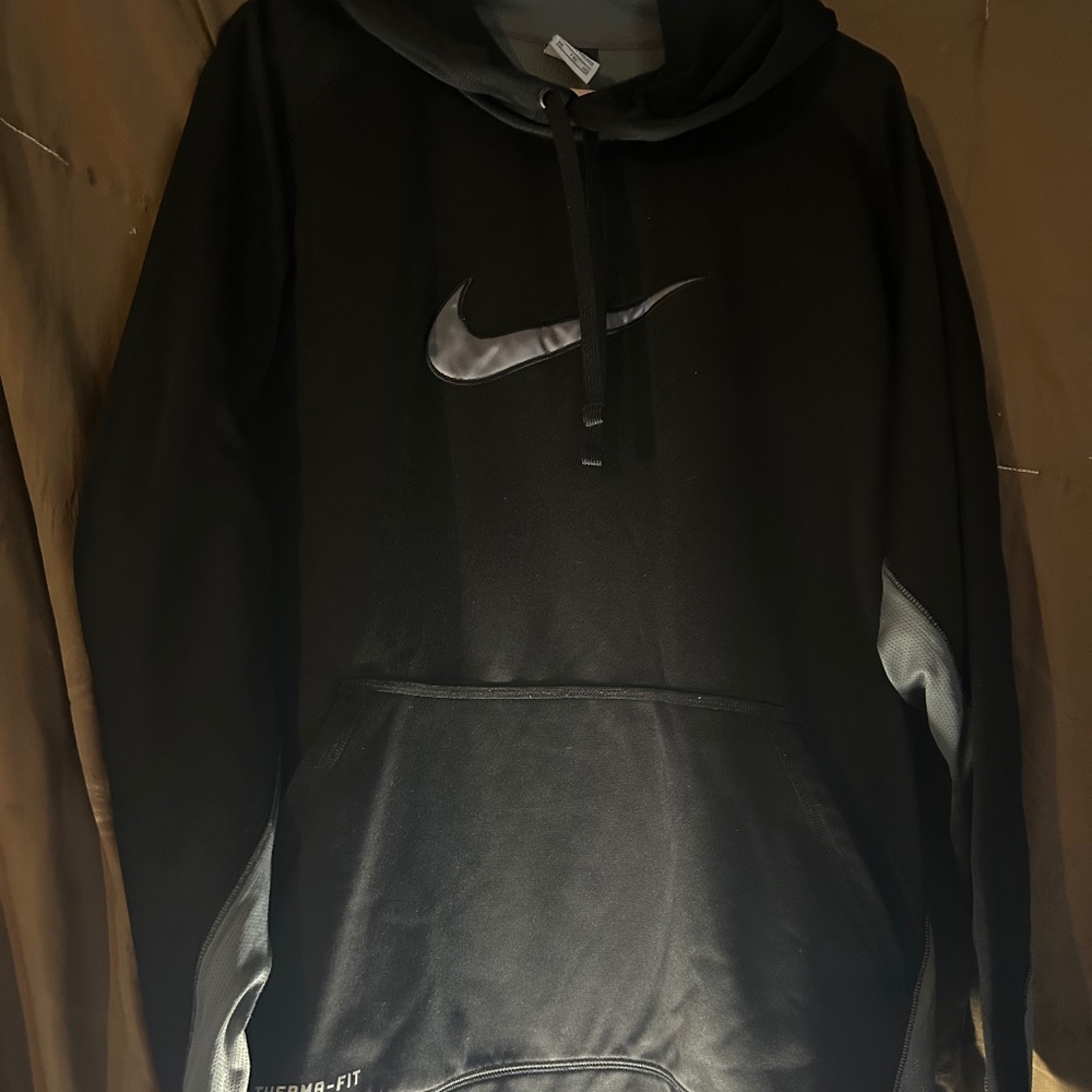 Nike sweatshirt